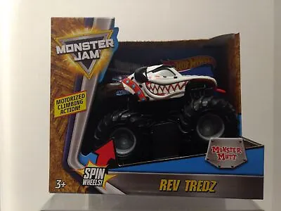 Hot Wheels Monster Jam Rev Tredz Monster Mutt Dalmatian Monster Truck 1:43 FMB42 • $13.59