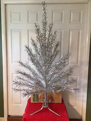 STAR BAND CO. *SPARKLER* 4.5 Ft 49 BRANCHES ALUMINUM XMAS TREE W-995 COMPLETE • $329