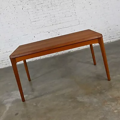 Vejle Stole Scandinavian Modern Teak Extension Dining Table By Henning Kjaernulf • $2495