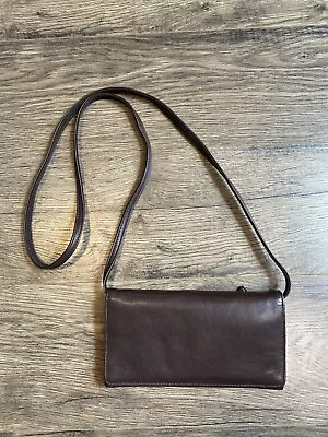 EUC Womens Eddie Bauer Brown Leather Wallet Purse Crossbody Removable Strap • $28.49