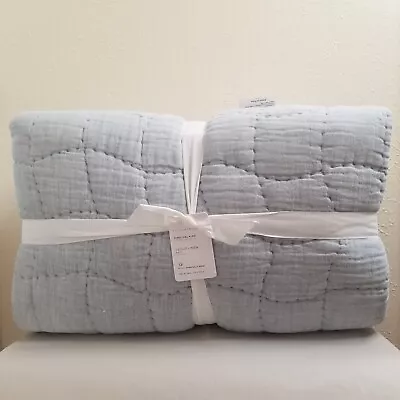 $194.20 • Buy Pottery Barn Cloud Linen Handcrafted Quilt King Cal King Chambray