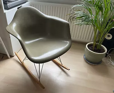 Vintage Charles Eames Herman Miller RAR Shell Chair Rocker - Original Fibreglass • £355