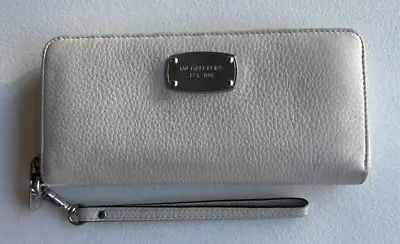 Michael Kors Leather Wallet Wristlet In Vanilla Jet Set Travel Continental 8x4 • $48
