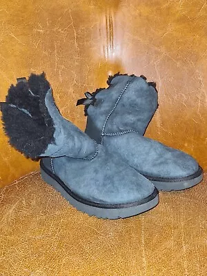 Vinted UGG Black Fur Lined Boots Size 6 Used But In Good Condition  • £0.99