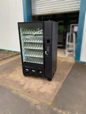 Bevmax 45 Cold Drinks Vending Machine • £800