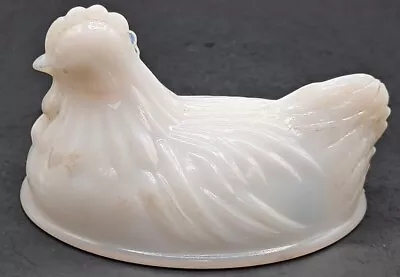 4 INCH VINTAGE WHITE MILK GLASS HEN On A NEST COVERED DISH TOP ONLY  • $10