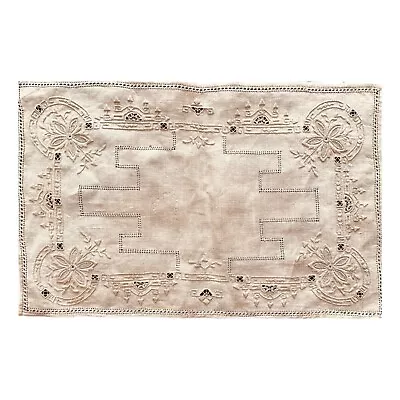 MADEIRA Vntg Tan Linen Hand Embroidered Cutwork Napkin 16.5”x 10.5” (lot Of 8) • $29