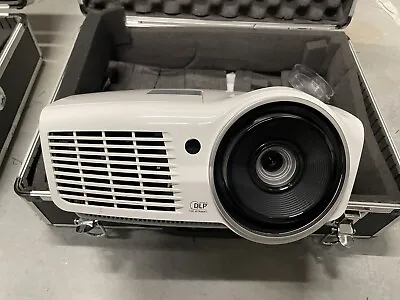 Vivitek D861 Projector • $60