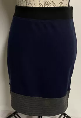 Simply Vera Wang Navy Blue Skirt Size S With Black Waistband & Gray On Bottom • $12.45