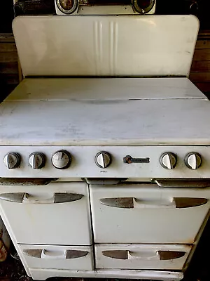 O'Keefe & Merritt 1950's 4 Burner Gas Stove W/ Griddle Oven & Broiler Has Cover • $250