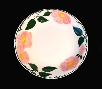 Beautiful Villeroy Boch Wild Rose Rimmed Soup Bowl • $37.25