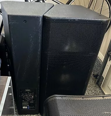 2x QSC KW153 Active DJ 1000W Amplified Class-D 3-way PA Powered Speaker Used • $3000