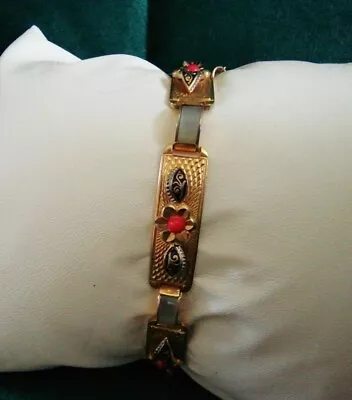 Vintage 70s Bracelet Flower Gemstone Gold Tone Link Design Costume Jewellery • £9