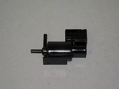 $24.99 • Buy Mazda EGR Vacuum Switch Valve Vapor Canister Purge Control Solenoid Valve Sensor