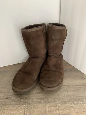 UGG Boots Women’s Classic Short 5825 Chocolate Size W8 • $44.99