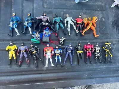 DC MULTIVERSE MCFARLANE LOOSE LOT OF 20 BATMAN FIGURES 1 Has Broke Leg • $25.97