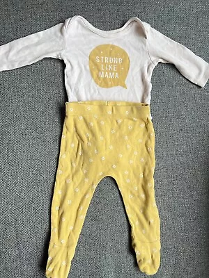 Baby Unisex Bodysuit & Leggings • £1.50