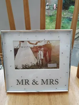 MR & MRS PHOTO FRAME FOR 6x4 PHOTO - NEW • £4