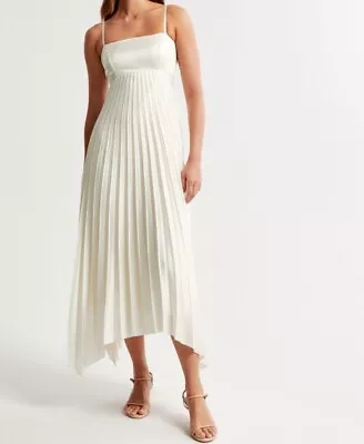 The A&F Giselle Clasp-Back PleatedMidi Dress Cream  Size Small • £106.06