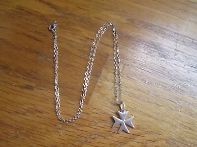 Vintage Arg 925 Sterling Silver Maltese Cross Pendant & 18   Delicate Necklace • £6.99