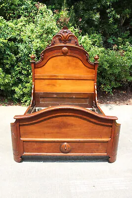 Fancy Walnut Victorian Carved Rococo High Back Bed With Large Shell Carved Crown • $990