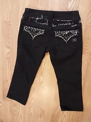 Miss Me Capri Jeans Black Denim Metal Studs Size 26 Low Rise Stretch • $16.49