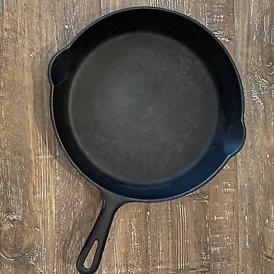 VTG 11  Griswold No 9 Cast Iron Skillet 710 Small Block Logo Erie LAYS FLAT • $89.99