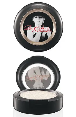 MAC Marilyn Monroe Eyeshadow (How To Marry Me) • $29.99