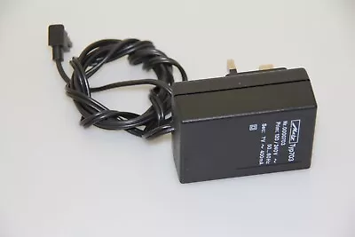 Metz Typ703 Battery Charger7V 400mA • £8.50