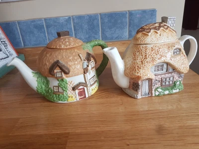£4.99 • Buy 2 Collectable Novelty Teapots. One Is Christopher Wren.