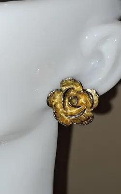 VINTAGE 50/60s Clip-On Classic Earrings Gold Tone Roses Rockabilly Style Pretty • £7.99