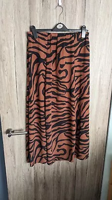 Brand New Wallis Rust Brown&Black Zebra Print Midi Skirt 4 Slits Size 12 • £11.50