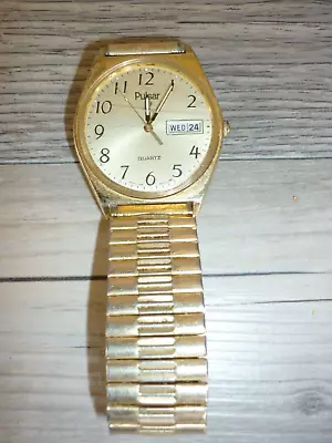 Vintage Pulsar Quartz Watch Day Date Mens Gold Tone • $2.88