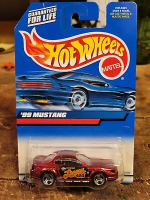 Vintage 2000 Hot Wheels Mainline # 098 - '99 Mustang • $3.50