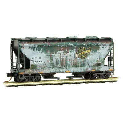Chicago & North Western 2-Bay Covered Hopper Weatherned MTL #092 44 450 N Scale • $39.40