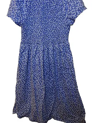 H & M Knit Floral Smocked Dress Girls Size 8 • $9.99
