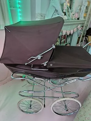 Silvercross Coachbuilt Pram • £45