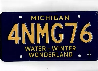 MICHIGAN License Plate  4NMG76  ***MINT***WATER-WINTER WONDERLAND SPECIALTY* • $12.50