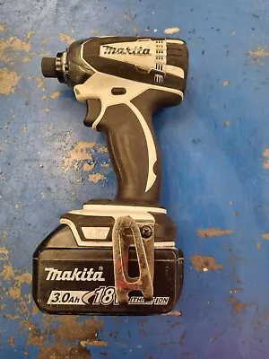 Makita DTD146 Impact Drill With One 3.0Ah Battery • £40