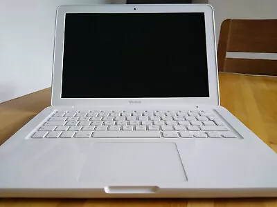 £99.99 • Buy Apple MacBook A1342 - Mac OS Catalina, DVD-RW Drive, WebCam