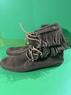 Minnetonka Size 8 Brown Fringe Suede Leather Metal Studs Moccasin Ankle Boot • £17.37