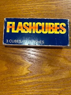 $12 • Buy Vintage SYLVANIA FLASHCUBES Set Of 3 Cubes/12 Flashes