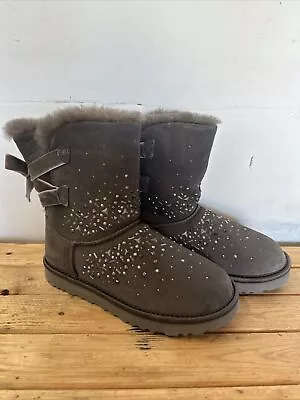 Ugg Classic Galaxy Bling Short Bailey Bow Charcoal Suede Boots Us6 Women’s • $145