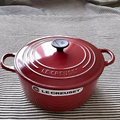 Le Creuset Cocotte Rond 8.7inches BurgundyRed EnamelPot With Black Knob • £270.74