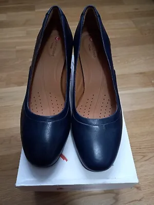 CLARKS UN COSMO STEP Navy LEATHER SLIP ON SHOES. ODD SIZES.UK:left 4D Right 3.5D • £19