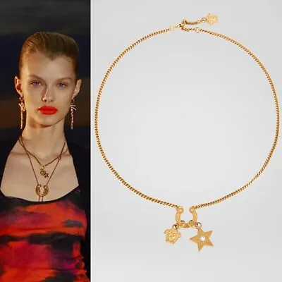 NEW $650 VERSACE RUNWAY Tribute WESTERN HORSESHOE MEDUSA LOGO Charm NECKLACE NIB • $395