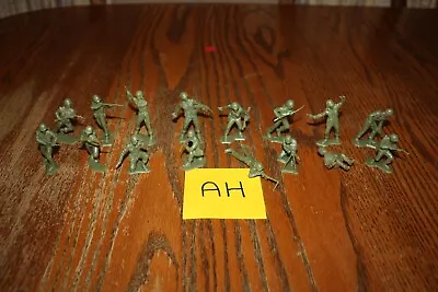 Marx Army Battleground 16-Piece Lot Of Vintage American Soldiers Tank AH - MPC • $23.99