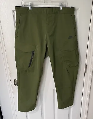 Nike Men’s Pants Size 36 Sportswear Tech Woven Unlined Cargo Green DH3866-326 • $69.95