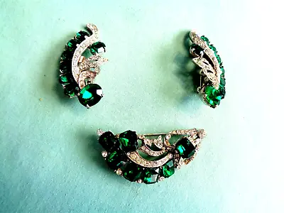 Vintage 1950s Dr Green & Clear Rhinestone Brooch Earrings Set - Sparkly Clips • $39.99