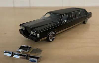 Neo Scale Models 1:43 - Lincoln Town Car Limousine - Detached Pieces Rare • $142.95